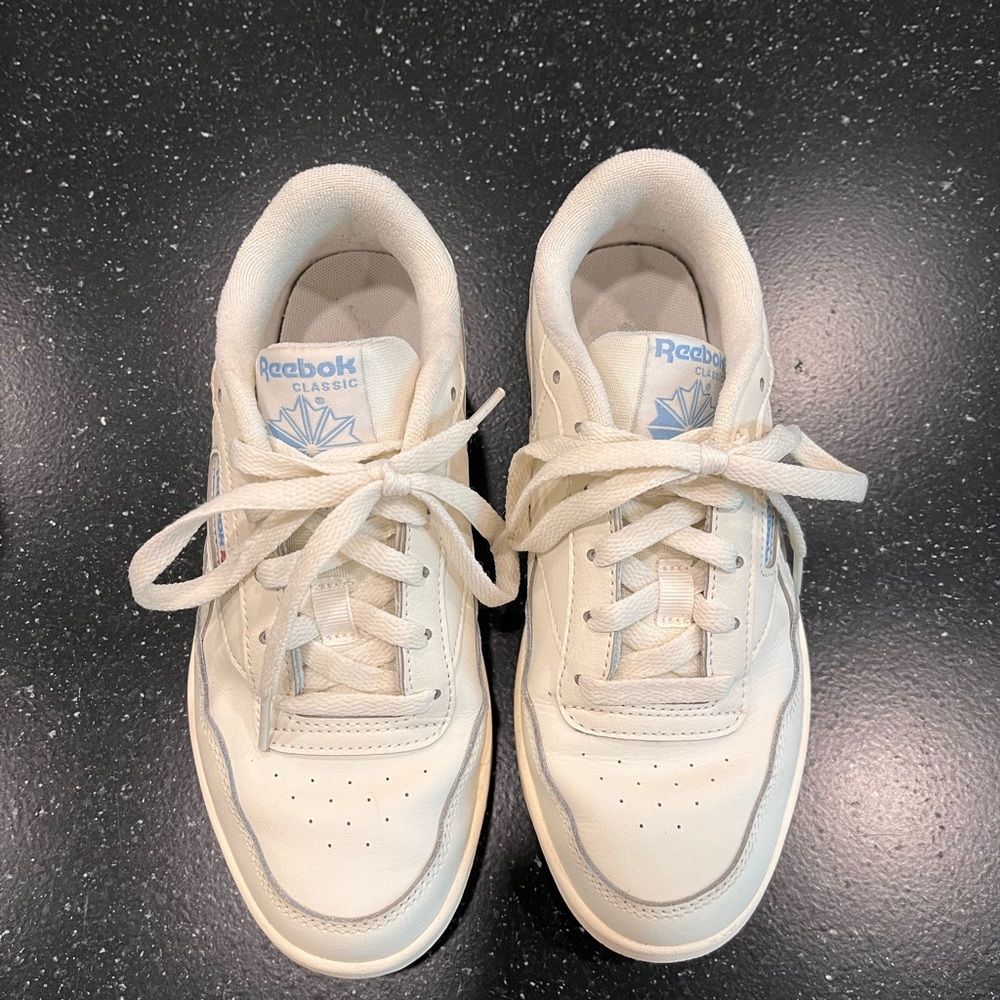 Reebok classic women’s sneakers- 7